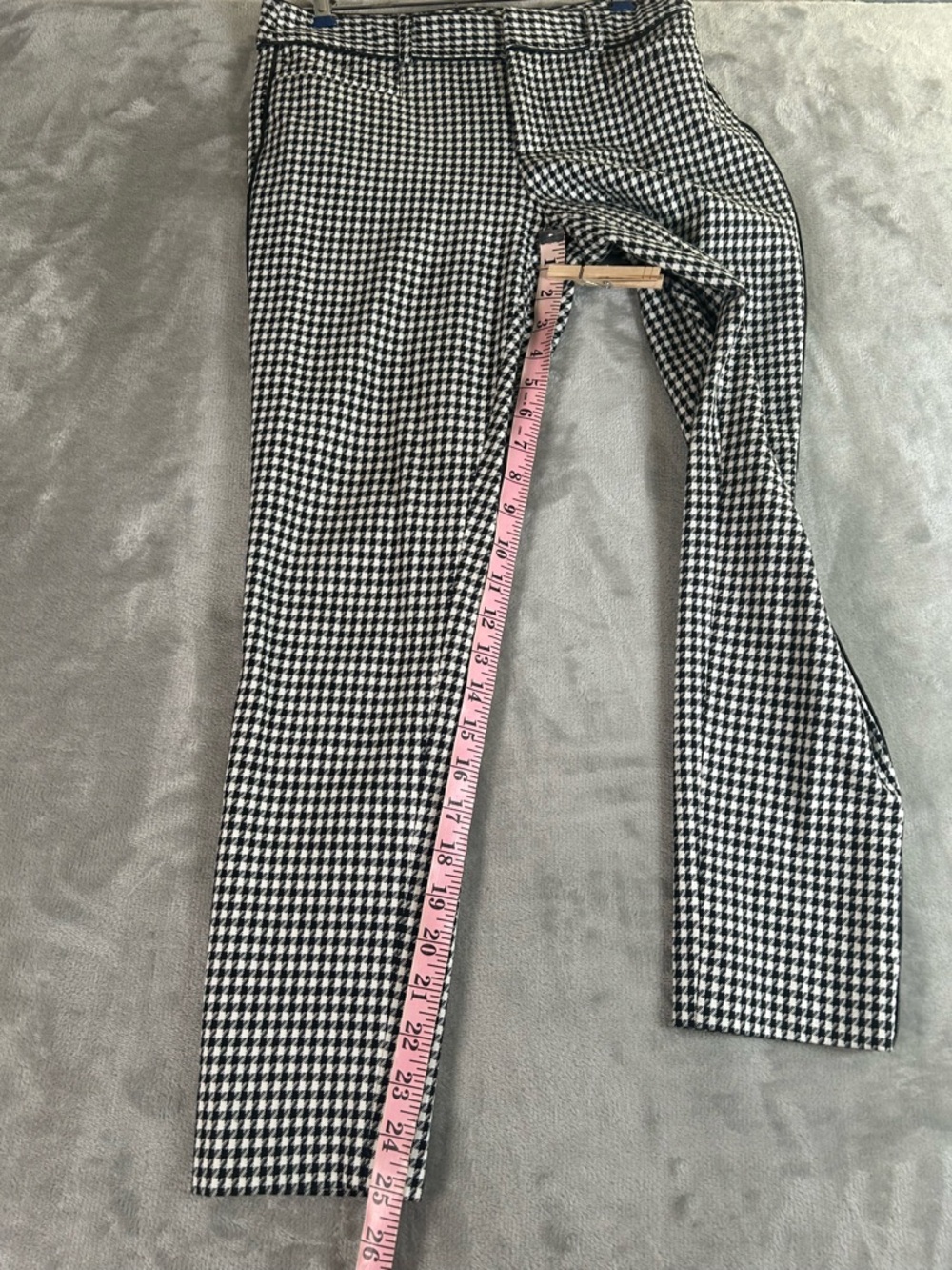 Banana Republic Black & White Houndstooth Straight-Leg Pants - Picture 6 of 11
